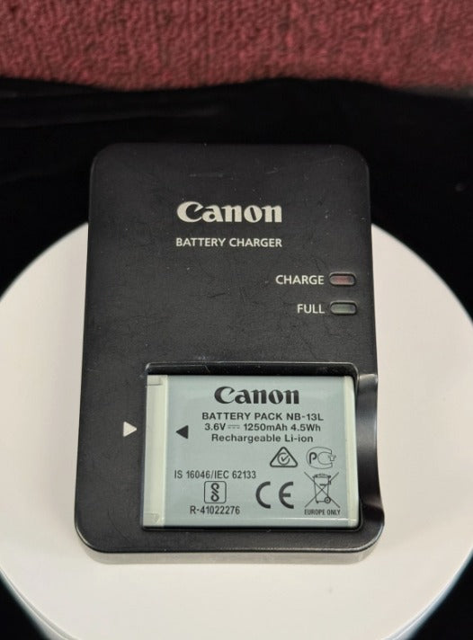 MINT CONDITION Canon PowerShot G7X Mark II with Original Packaging & Case