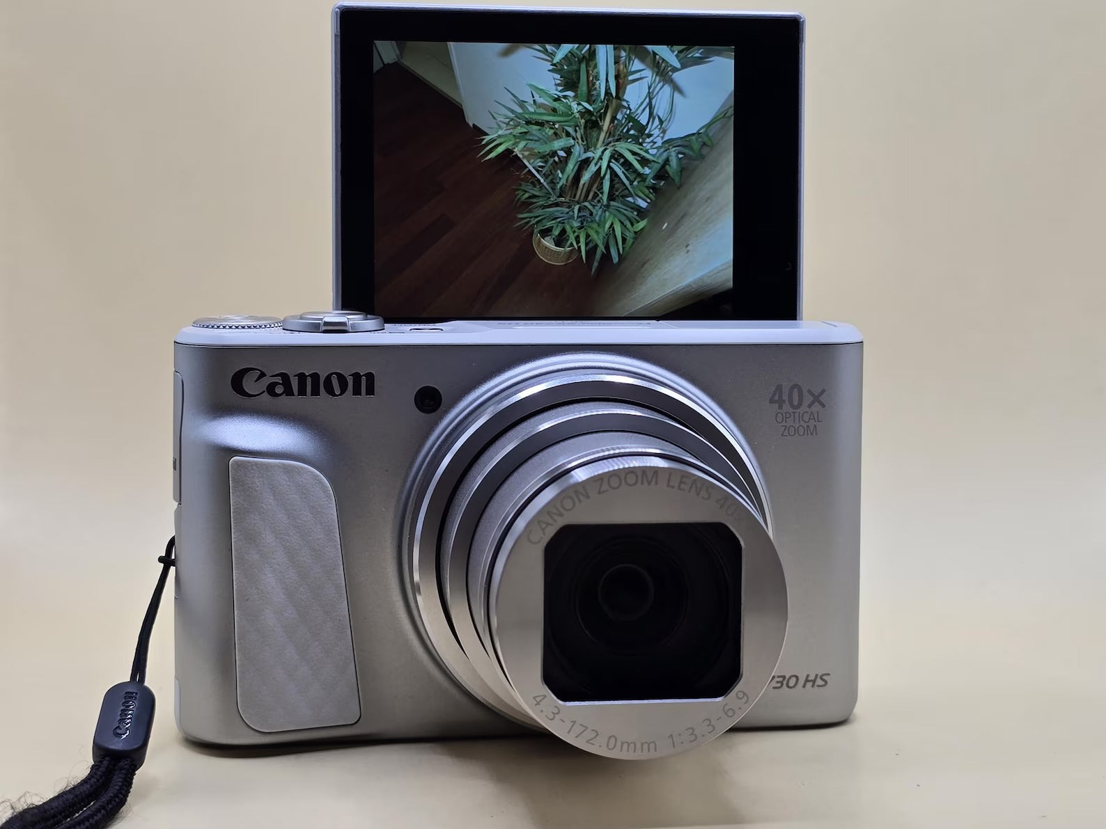 Canon PowerShot SX730 HS with 20.3 MP flip-out screen, 40x optical zoom