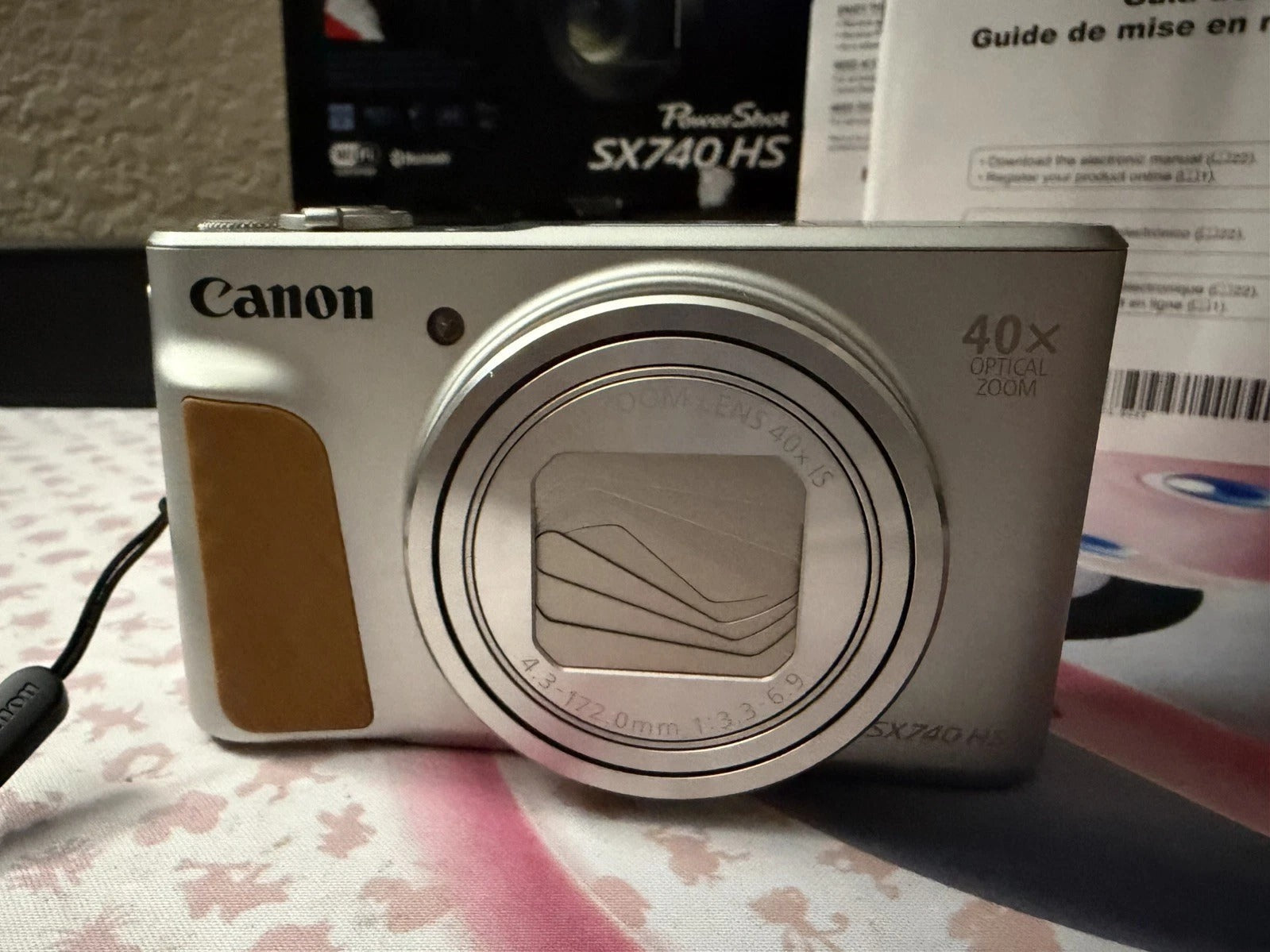Canon PowerShot SX740 HS 20.3MP Silver Digital Camera Optical Zoom 40x