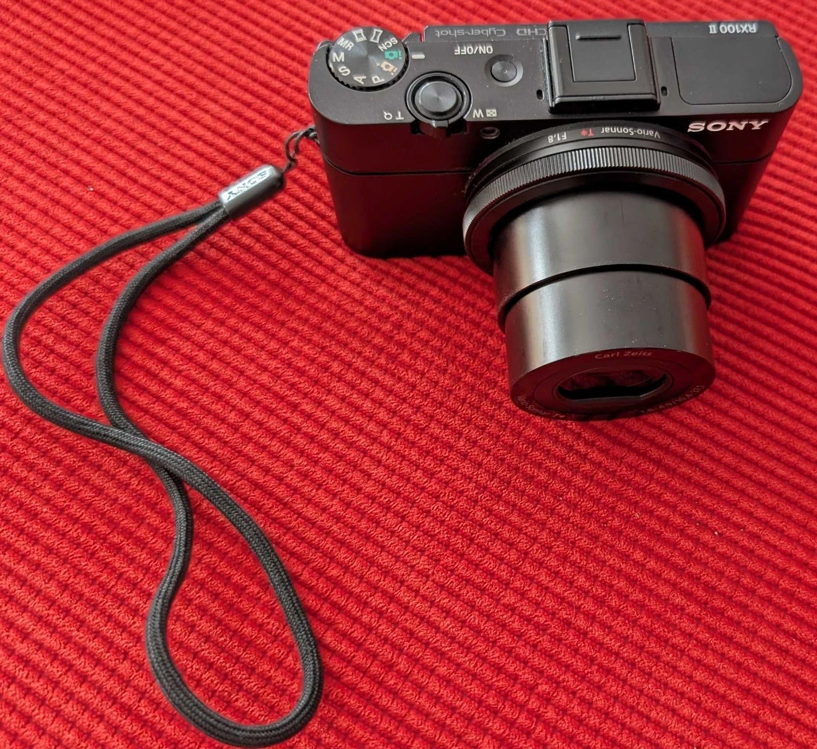 Sony DSC-RX100 II (DSC-RX100M2) Digital Camera, 20.2 MP, Black, Pouch+Spare Batt