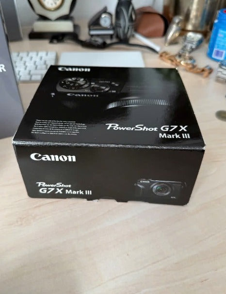 Canon powershot G7X Mark III + creator combo + microphone