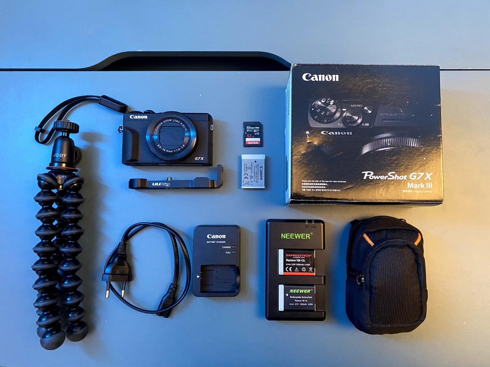 Canon PowerShot G7 X Mark III 20.9MP Digital Camera - Black + 32GB SD Card