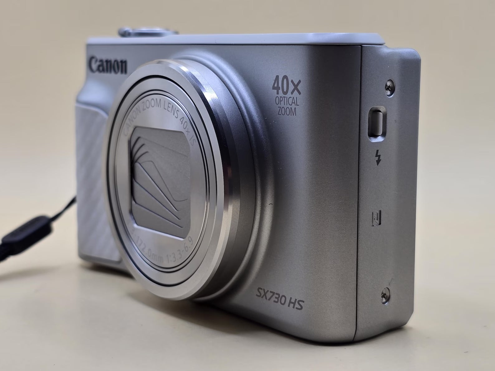 Canon PowerShot SX730 HS with 20.3 MP flip-out screen, 40x optical zoom