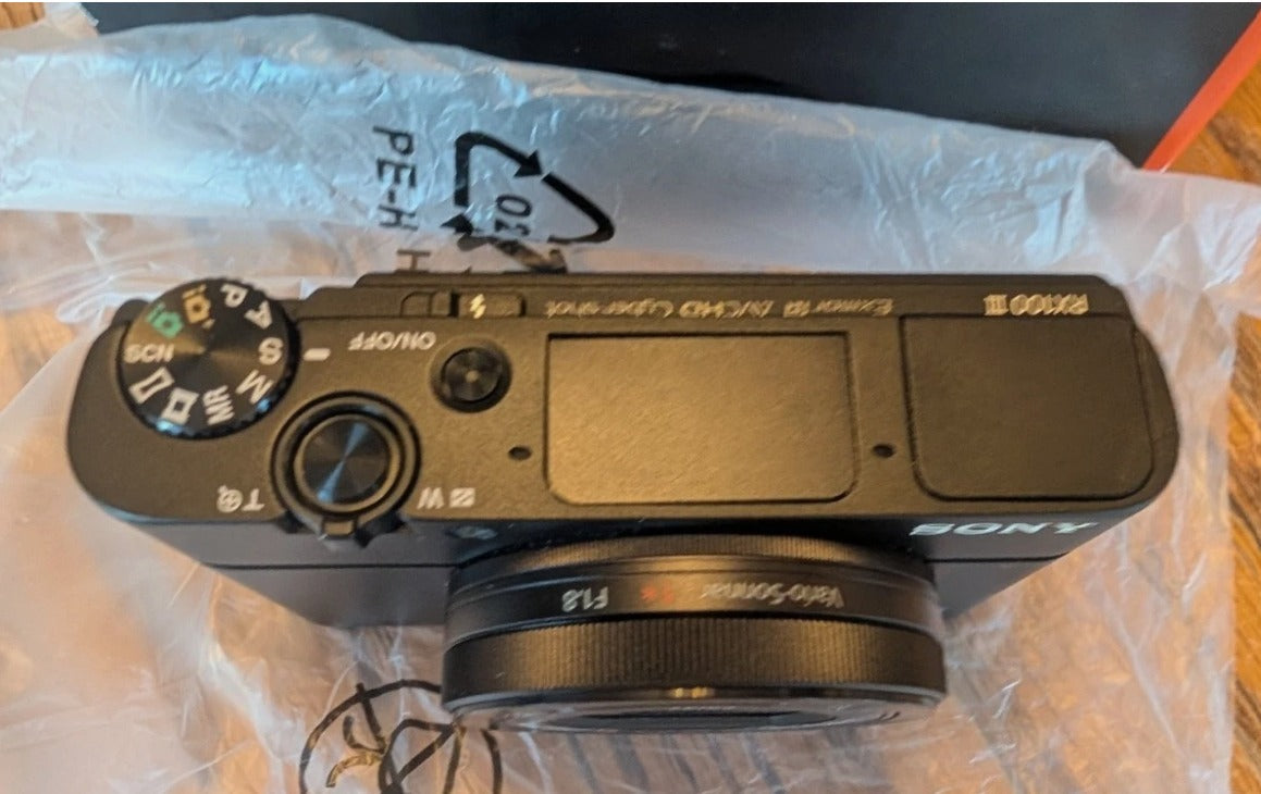 Sony DSC-RX100 III 20.1 MP Digital SLR Camera - Black