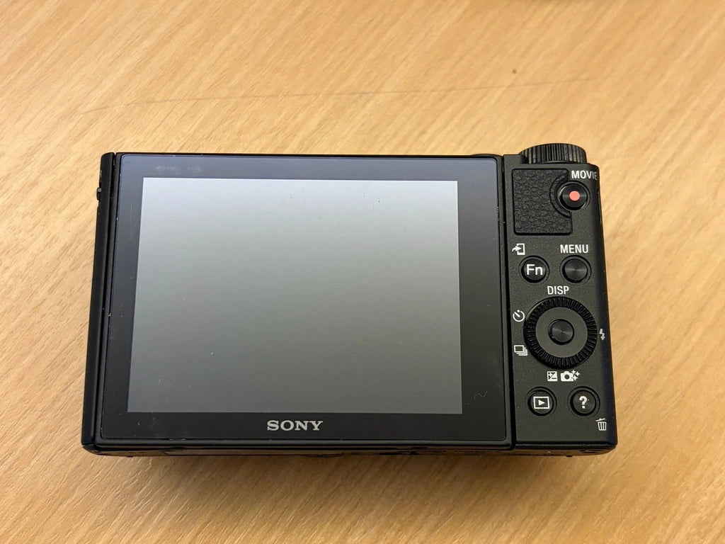 Sony Alpha a6300 Mirrorless Digital Camera w/ E PZ 16-50mm Zoom Lens 4 Batteries