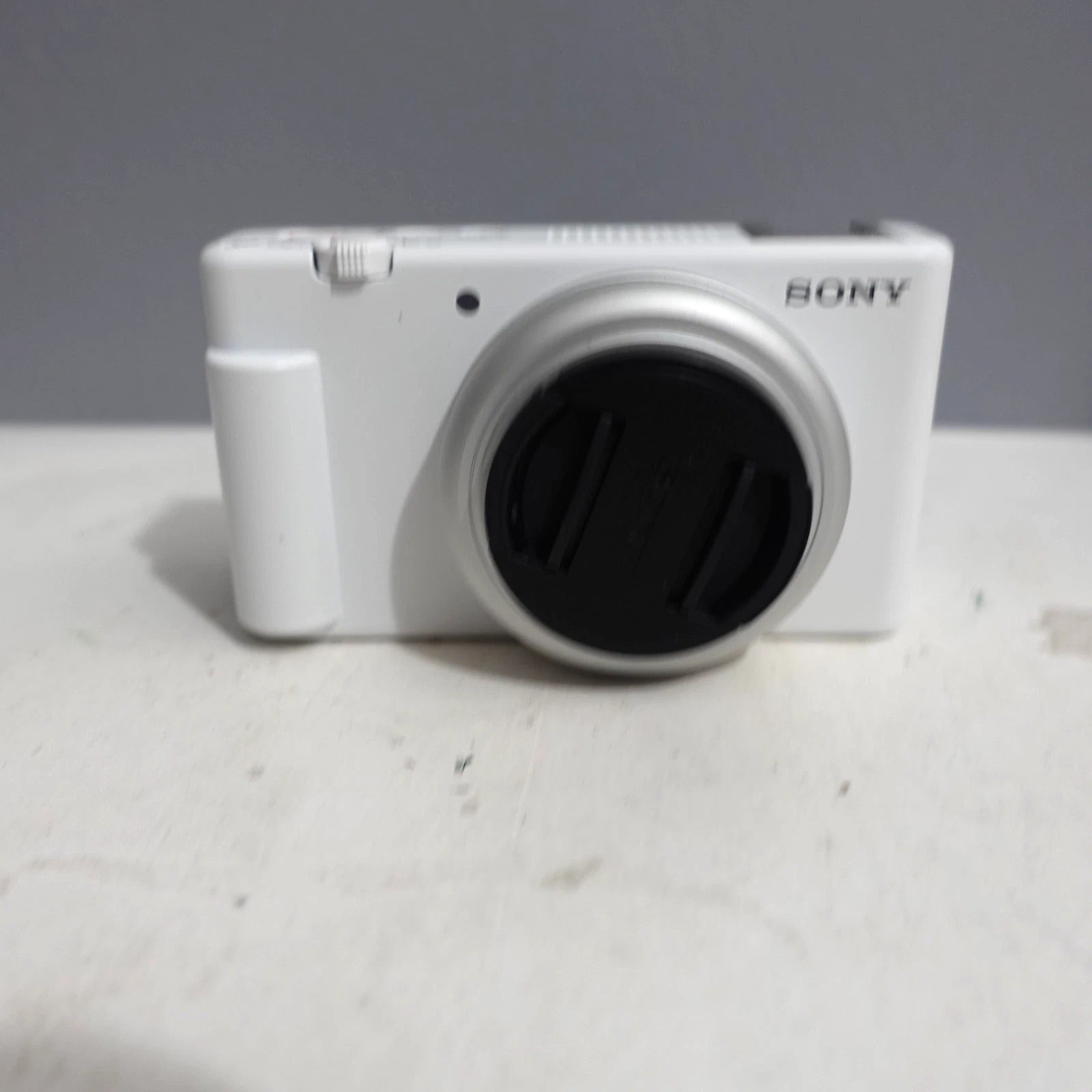 Sony ZV-1F Video Touch Screen Vlog Camera For Content Creators White