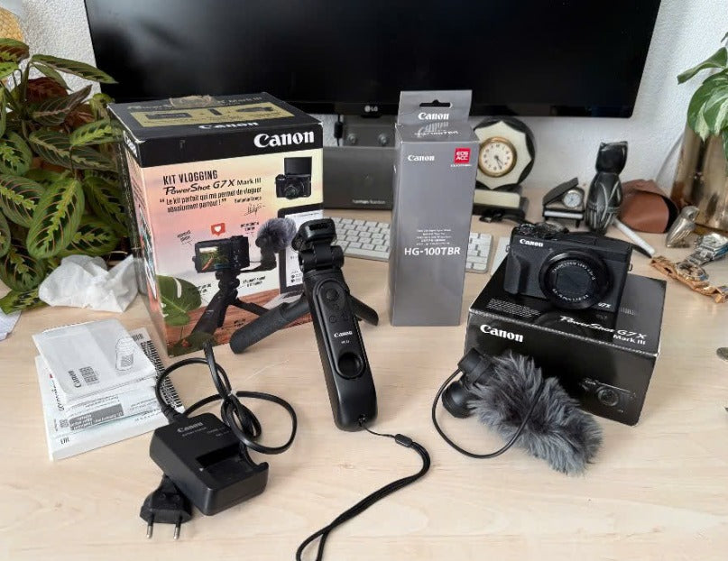 Canon powershot G7X Mark III + creator combo + microphone