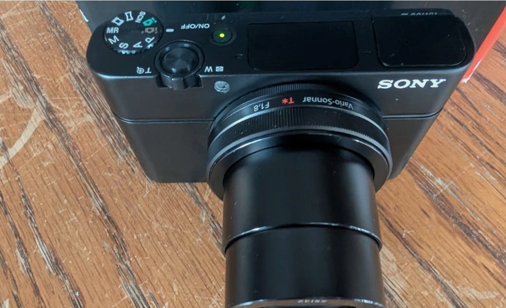 Sony DSC-RX100 III 20.1 MP Digital SLR Camera - Black