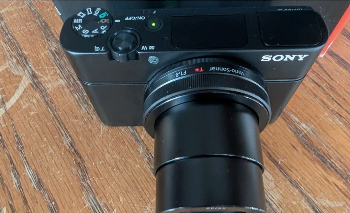 Sony DSC-RX100 III 20.1 MP Digital SLR Camera - Black
