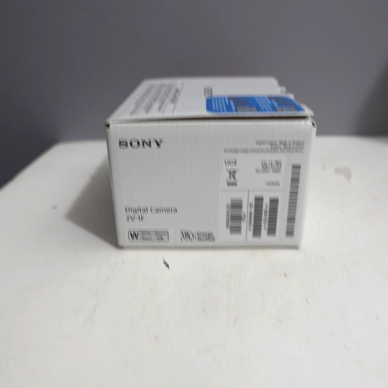 Sony ZV-1F Video Touch Screen Vlog Camera For Content Creators White