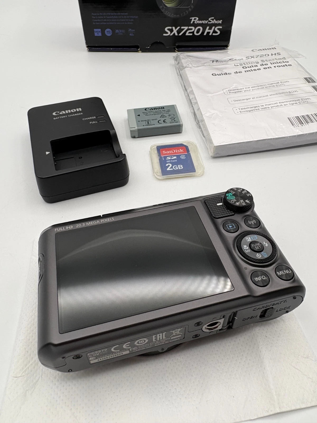 Canon PowerShot SX720 HS 20.3MP Digital Camera Black w/40x Zoom Bundle MINT