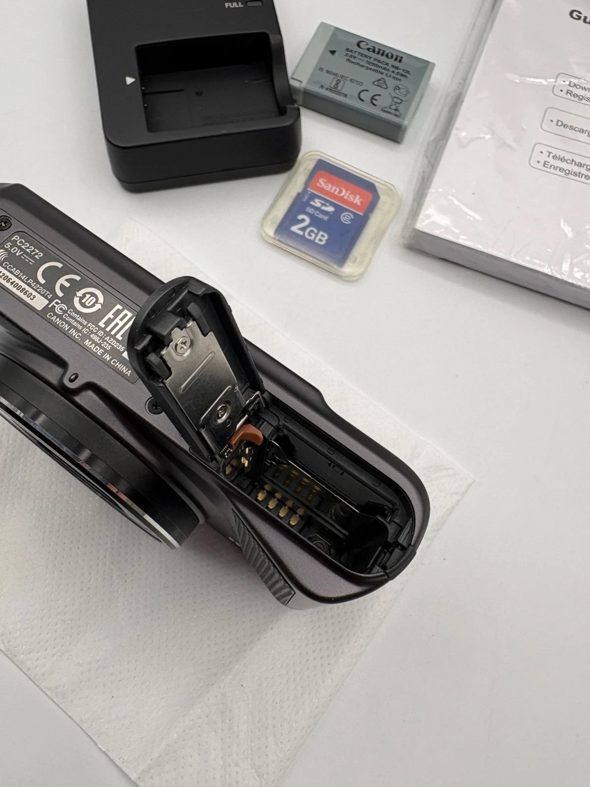 Canon PowerShot SX720 HS 20.3MP Digital Camera Black w/40x Zoom Bundle MINT