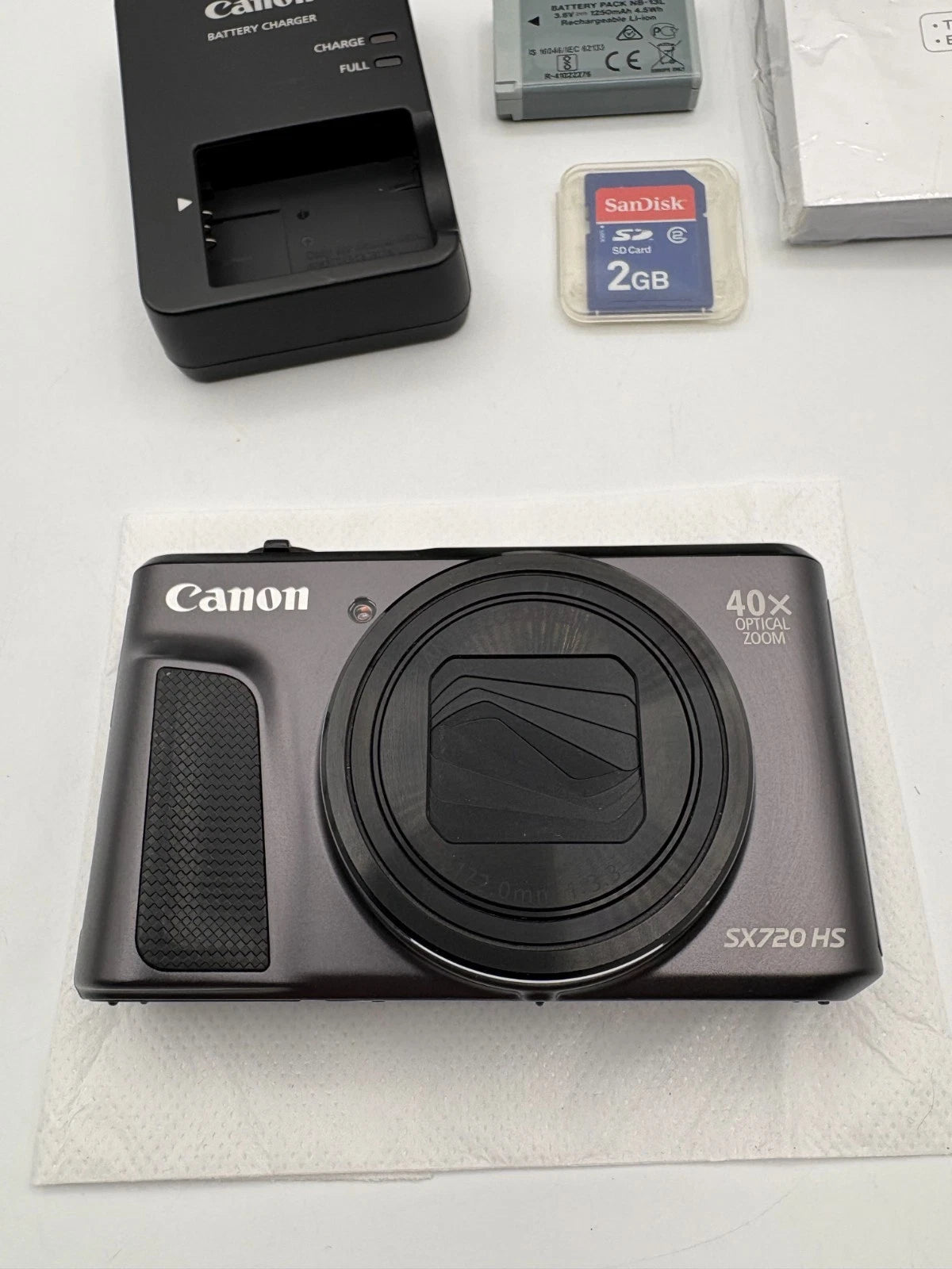 Canon PowerShot SX720 HS 20.3MP Digital Camera Black w/40x Zoom Bundle MINT
